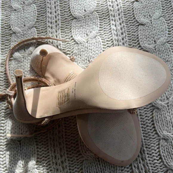 GOLD SHOES - Picture 2 of 6